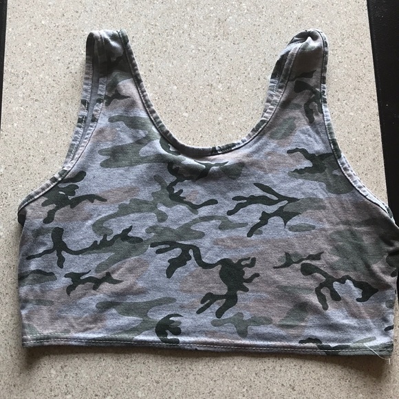 Camo Crop Top - Picture 1 of 2